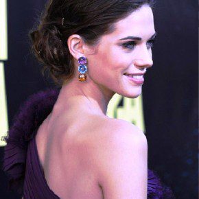 Black Chignon Updo For Summer