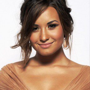 Demi Lovato Elegant Messy Updo Hairstyles