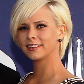 Holly Sweeney Short Bob Haircut