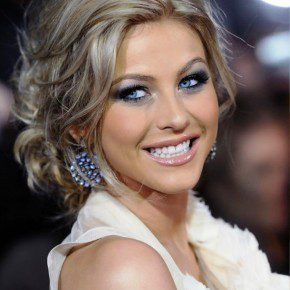 Julianne Hough Messy Updo Haircut