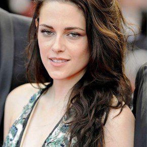 Kristen Stewart Messy Long Wavy Hairstyle