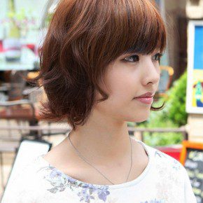 Layered Short Wavy Bob Hairstyle