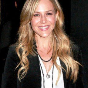 Long Blonde Wavy Hairstyles For Women