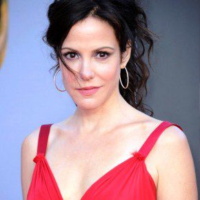 Mary Louise Parker Messy Updo For Summer