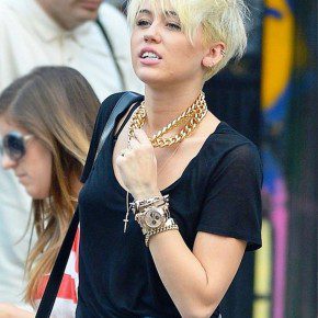 Miley Cyrus New Short Hair Style