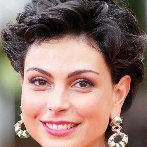 Morena Baccarin Short Curly Hairstyle