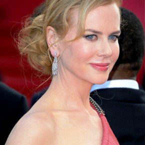 Nicole Kidman Low Loose Bun Updo