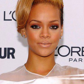 Rihanna Alternative Short Straight Hairstyle