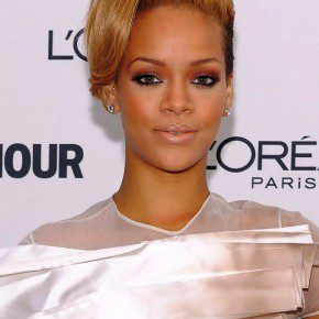 Rihanna Short Straight Hairstyle