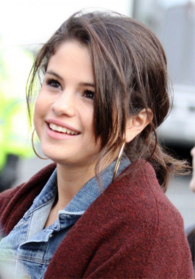 Selena Gomez Cut Messy Ponytail