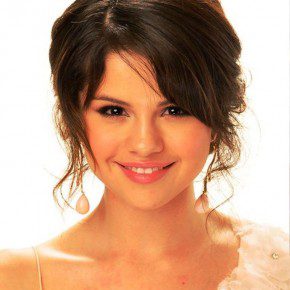 Selena Gomez Messy Updo Hairstyles