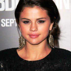 Selena Gomez Simple Easy Loose Bun Updo