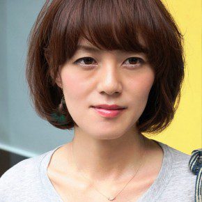 Sexy Short Messy Bob Hairstyle With Bangs