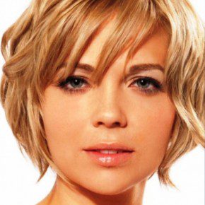 Short Wavy Hairstyles For Round Faces