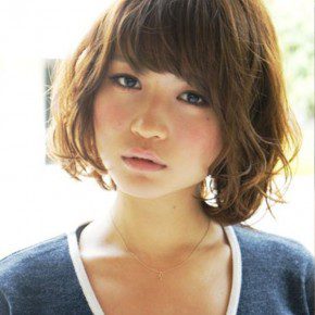 Short Wavy Japanese Hairstyle