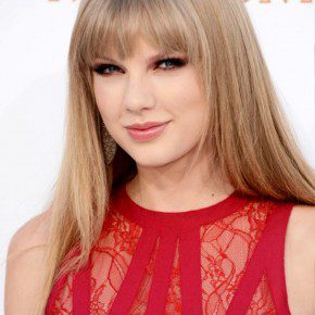 Taylor Swift Long Sleek Hair Style With Blunt Bangs