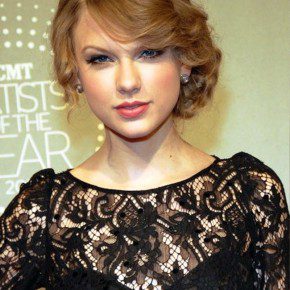 Taylor Swift Retro Updo For Homecoming