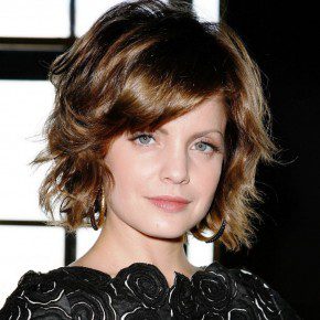 Wavy Bob Hairstyle With Bangs