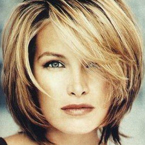 Popular Hairstyles Women Over 40