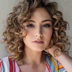 short curly hairstyles for women